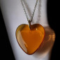 Pendentif Ambre Cœur sur chaîne (s)