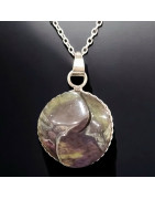 Pendentif Obsidienne à nuances mauve et verte Yin & Yang avec chaîne