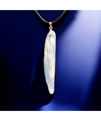 Pendentif Cyanite bleue...