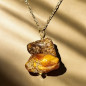 Pendentif Ambre brute Argent 925 avec chaîne dorée (s)