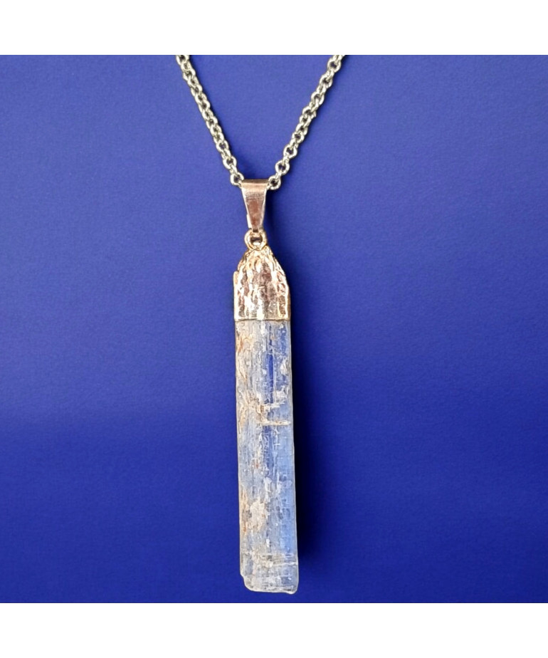 Pendentif Cyanite bleue sur chaîne acier (s)