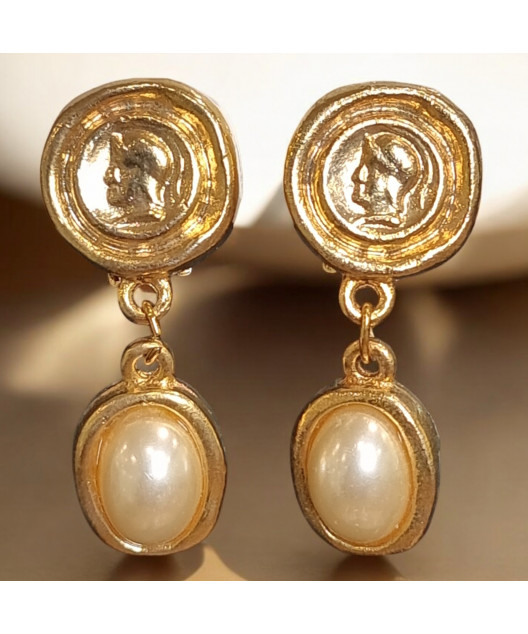 Boucles Perles de Majorque grises et Médaillon à Clips dorées (s)