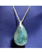 Pendentif Apatite bleue avec chaîne (s)