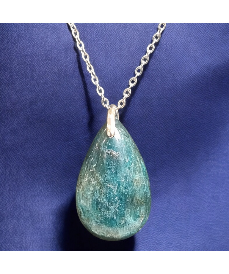 Pendentif Apatite bleue avec chaîne (s)