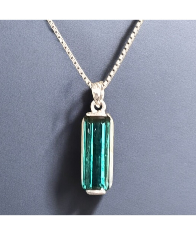 Pendentif Tourmaline Indigo sur chaîne Argent 925 (s)