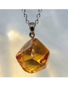 Pendentif Ambre facettée avec Chaîne acier (s)