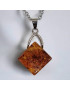 Pendentif Ambre Losange avec Chaîne acier (s)