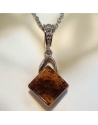 Pendentif Ambre Losange avec Chaîne acier (s)