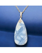 Pendentif Opale bleue avec Chaîne (s)