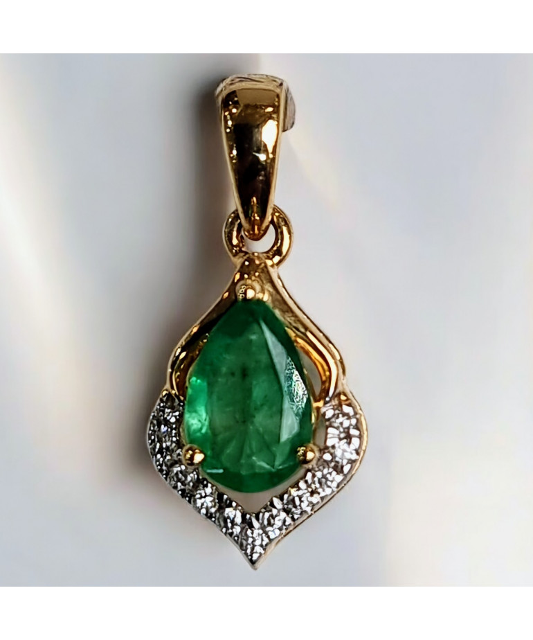 Pendentif Emeraude et Diamants Or 18 carats (s)