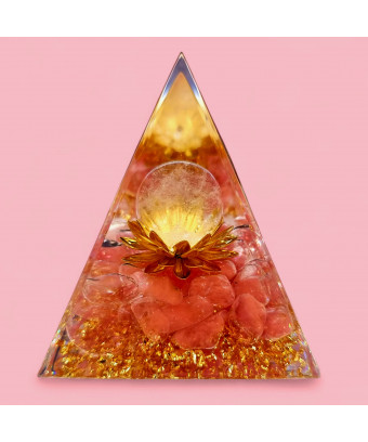 Pyramide Orgonite de protection Quartz cerise et Boule Cristal de roche 6cm (s)