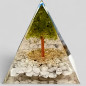 Pyramide Orgonite de protection Howlite arbre Péridot 6cm (s)