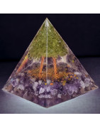 Pyramide Orgonite de protection Améthyste et Arbre Péridot 5cm (s)