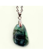 Pendentif Emeraude avec chaîne (s)