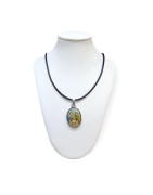 Pendentif Médaillon Bakélite Marie Joseph Enfant Jésus sur Cordon