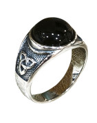 Bague Onyx Cabochon Type Chevalière Triskèle Acier Inox