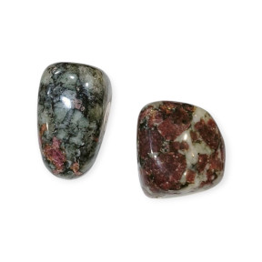 Pierre roulée Eudyalite