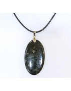 Pendentif Nuumite Ovale avec Cordon 44cm + 5cm