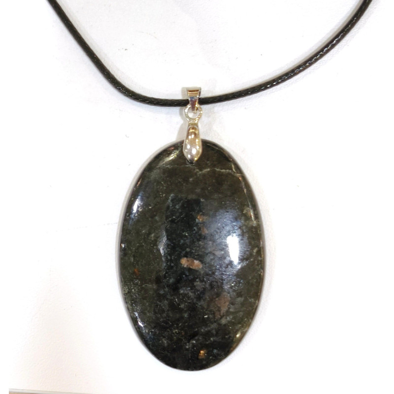 Pendentif Nuumite Ovale avec Cordon 44cm + 5cm