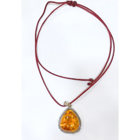 Pendentif Ambre Baltique Pointe avec Cordon Réglable