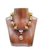Collier Ambre Copal ( Ambre jeune) et Onyx avec Fermoir 48 cm