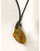 Pendentif Ambre Brute sur Cordon Réglable