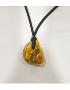 Pendentif Ambre Brute sur Cordon Réglable