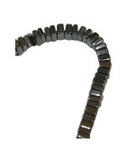 Collier Hématite Petites Pierres Carrées 42 cm