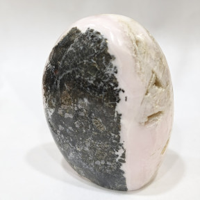 Menhir Opale Rose 7 cm 198 g