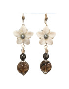 Boucles Nacre Fleur Perles Hématite Quartz Fumé