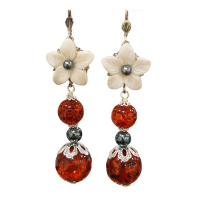 Boucles Nacre Fleur Perles Hématite Ambre Copal