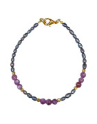 Bracelet Perles d'Eau Douce Grises Grain de Riz Grises et Rubis Etoilé