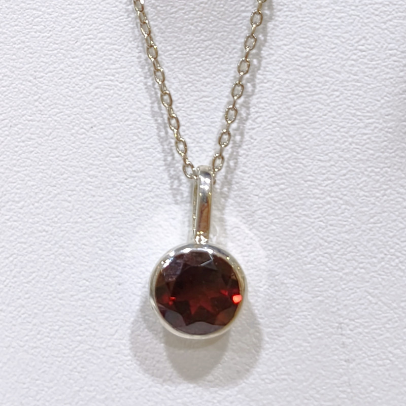 Pendentif Grenat Facetté et Chaîne Argent 925 45 cm