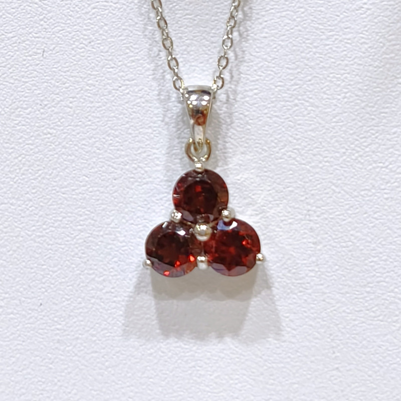 Pendentif Grenat Facetté Argent 925 avec Chaîne Acier Inox 45 cm