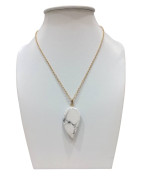 Pendentif Howlite avec Chaîne Acier Plaqué Or