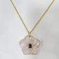 Pendentif Quartz Rose Fleur et Lapis-Lazuli avec Chaîne Acier Inox Plaqué Or 44 cm + 6 cm