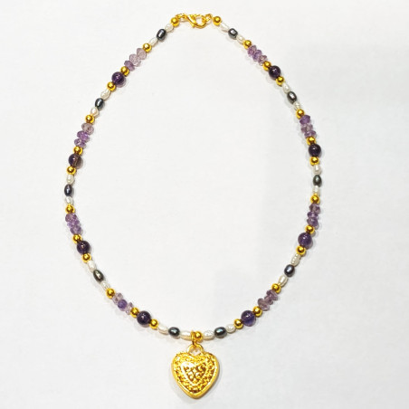 Collier Améthyste Facettée et Pierres Rondes Perles d'Eau Douce Grain de Riz  Blanches et Grise avec Cœur Plein Plaqué Or