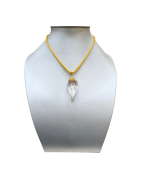 Pendentif Quartz Rose Clair 5 cm sur Chaîne Plaquée Or 40 cm