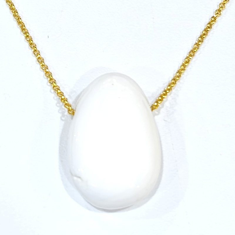 Pendentif Coquille de Bénitier ( Tricdane Géant) sur Chaîne Plaquée or 42 + 5 cm