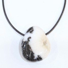 Pendentif Jaspe Zèbre sur Cordon Simili Noir Réglable