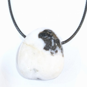 Pendentif Jaspe Zèbre sur Cordon Simili Noir Réglable