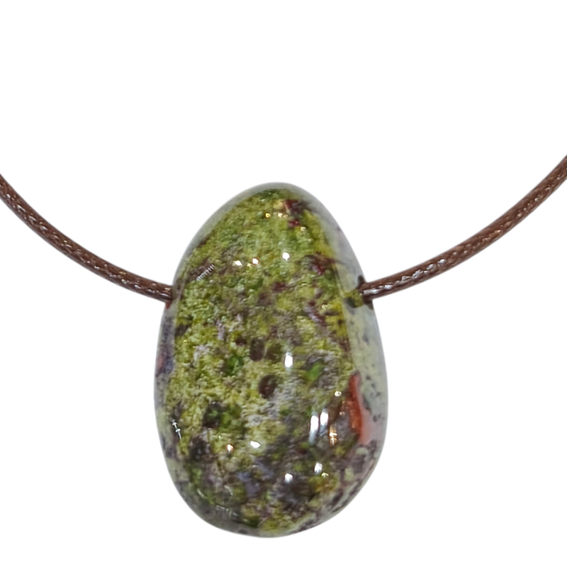 Pendentif Jaspe Sang de Dragon sur Cordon Simili Marron 42 + 5 cm