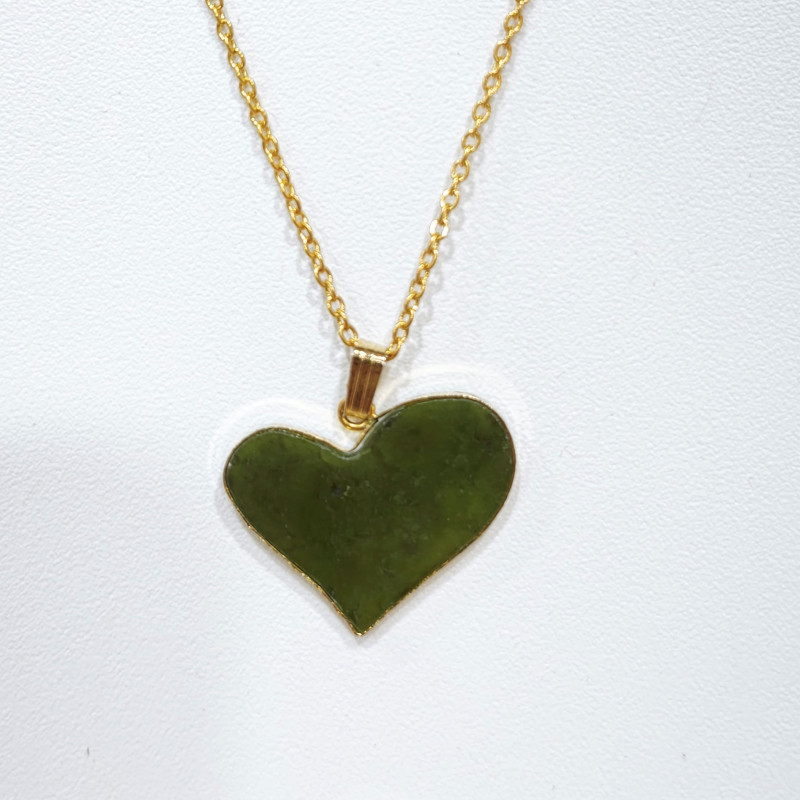 Pendentif Jade Cœur sur Chaîne Plaquée Or 20 + 9 cm
