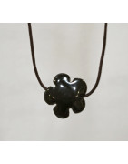 Pendentif Onyx Fleur sur Cordon Réglable