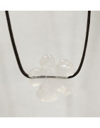 Pendentif Quartz Rose Fleur sur Cordon Réglable