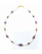 Collier Améthyste et Perles d'Eau Douce Grains de Riz avec Inserts Billes et Fermoir Plaqué Or 38 cm