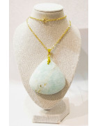 Pendentif Amazonite Triangle 4 cm avec Chaîne Acier Inox Plaqué Or 45 cm