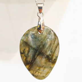 Pendentif Labradorite Amande avec Chaîne Acier Inox 42 + 7 cm