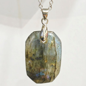Pendentif Labradorite Rectangle 3 cm sur Chaîne Acier Inox 40 + 7 cm