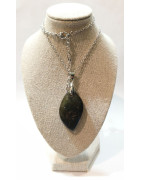 Pendentif Labradorite Pierre Roulée 4 cm " Plume" sur Chaîne Acier Inox  40 + 6 cm